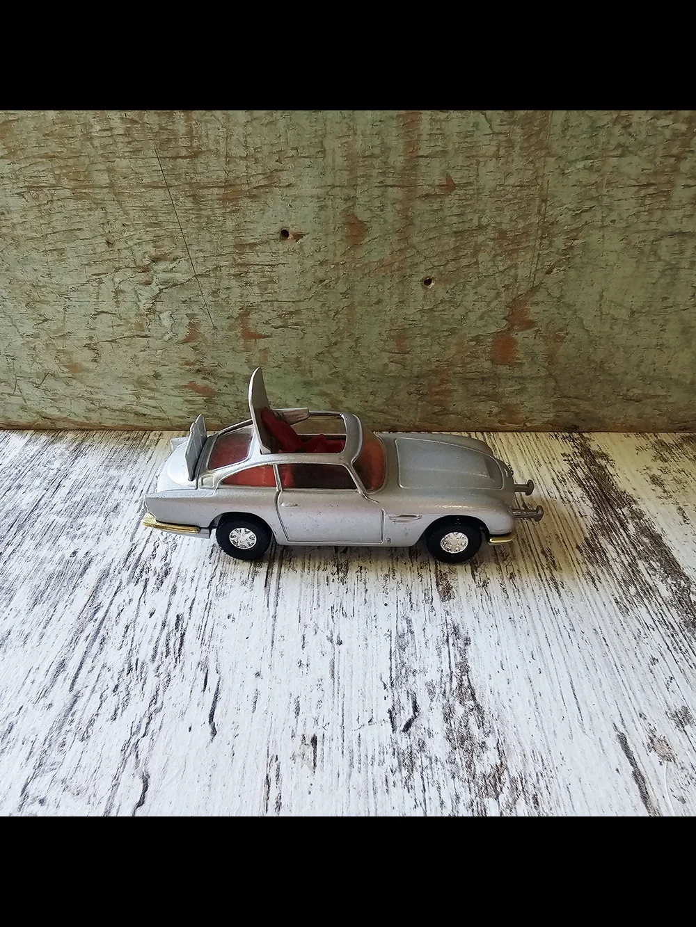 Vintage Corgi Toys 007 Aston Martin DB5 Working Features 1:43 Scale Diecast